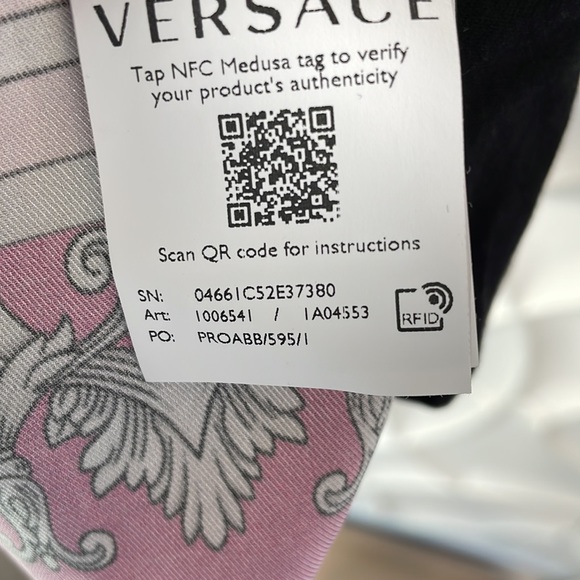 Versace baroque pink print t shirt sz 40 / US sz 10. (Loc Dddd) - Picture 5 of 8